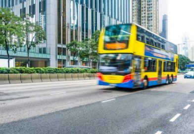 19 muertos y al menos 40 heridos al volcarse autobus en Hong Kong