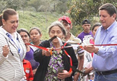 Inauguran energía eléctrica y rehabilitación de caminos en la comunidad Inta Las Morenas en Jinotega