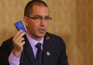 Canciller de Venezuela llega esta noche a Nicaragua