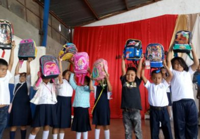 Gobierno Sandinista entrega mochilas escolares para los más chiquitos en Niquinohomo