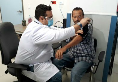 Pobladores reciben atención médica en el Hospital Occidental