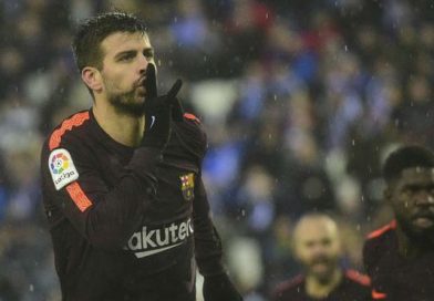 Piqué se lesiona pero podría jugar contra el Chelsea en Champions