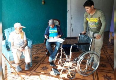 Gobierno Sandinista entrega sillas de ruedas a protagonistas de Chontales