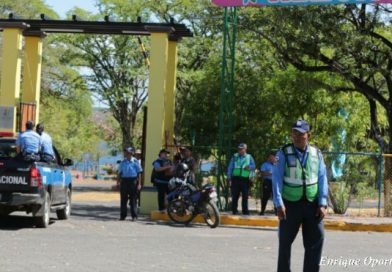 Policía garantiza tranquilidad a familias que visitan balnearios