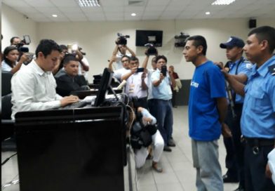 Admiten acusación contra Douglas Villanueva por femicidio frustrado