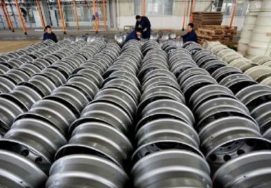 China pide a EE.UU. anular nuevas tasas al acero y aluminio
