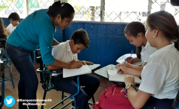 Profesora María Isabel Cruz, ejemplo de valores y crecimiento profesional