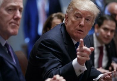 Trump se distancia de la Asociación del Rifle y pide al Congreso una gran ley que controle los tiroteos