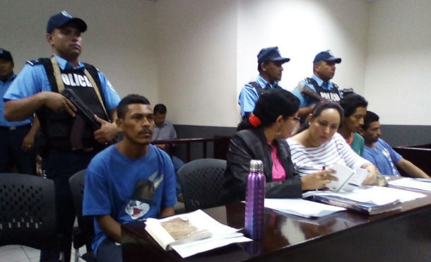 Inicia audiencia preliminar contra presuntos asesinos de mujeres en Jalapa