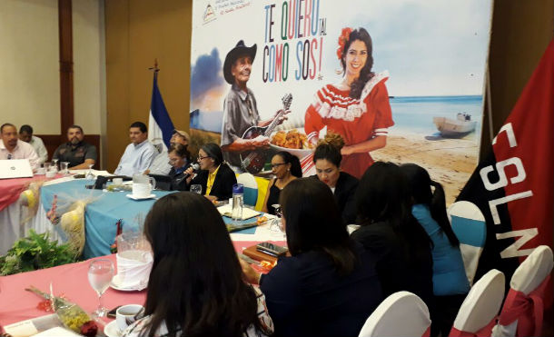 INTUR reconoce labor de las mujeres en el sector turístico 
