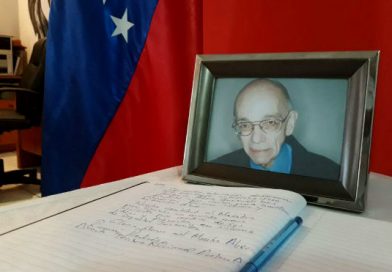 Nicaragua firma libro de condolencias por muerte de José Antonio Abreu