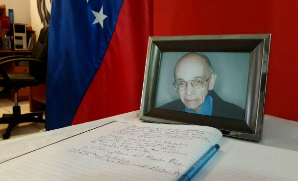 Nicaragua firma libro de condolencias por muerte de José Antonio Abreu