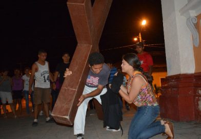 Jóvenes de Granada ensayan escenas de la tradicional Judea