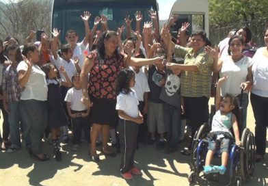 Gobierno Sandinista entrega un microb&uacute;s a la escuela de educaci&oacute;n especial en Ocotal