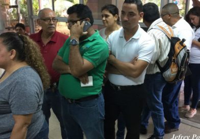 Trabajadores del Estado reciben pago adelantado del mes de abril