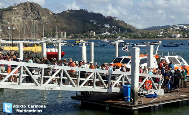 Crucero Island Princess llega al puerto de San Juan del Sur