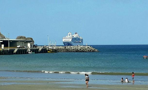 Crucero Island Princess llega al puerto de San Juan del Sur