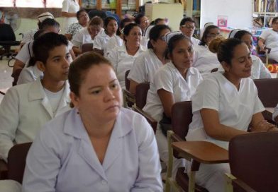 Personal de enfermería de Granada participa en encuentro departamental