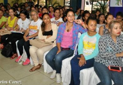 Mujeres dirigentes ratifican su apoyo al modelo del Gobierno de Unidad y Reconciliación Nacional