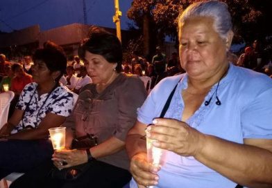 Familias de Masaya realizan cadena de oraci&oacute;n unidas en fe y amor