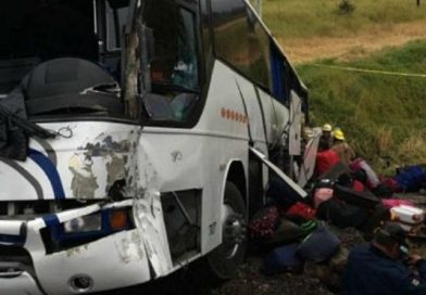 Al menos 30 muertos al caer un autobús turístico en Pionyang