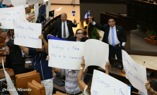 Asamblea Nacional se suma incondicionalmente a convocatoria a la No Violencia y llama al Diálogo y la Paz