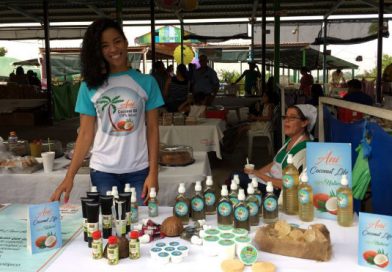 Protagonista de Ani Coconut Oil oferta sus productos de belleza en el Parque Nacional de Ferias