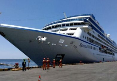 Crucero Regatta visita el Puerto de Corinto