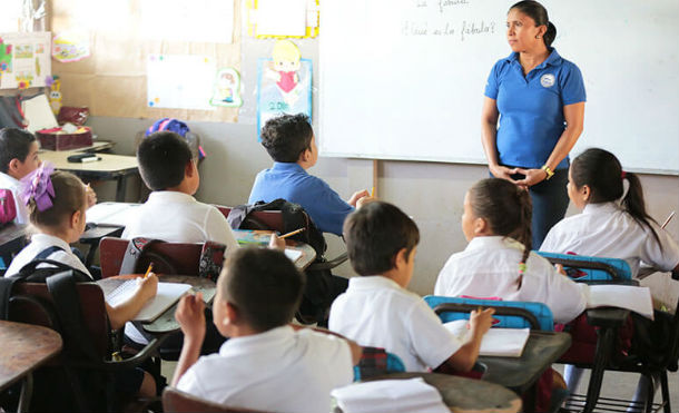 Colegios imparten clases con normalidad: Aulas llenas y muchas ganas de aprende