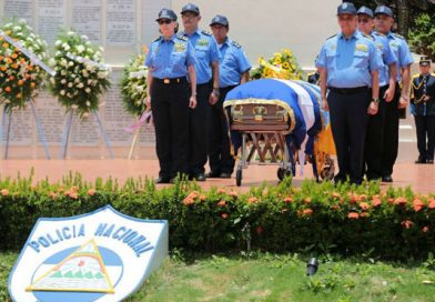 Rinden homenaje póstumo a oficial de la policía Juana Francisca Aguilar