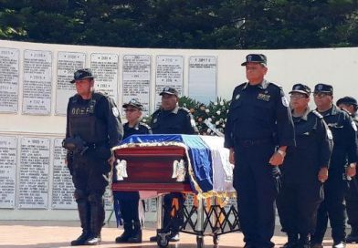 homenajepolicia1