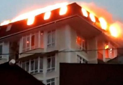 Rusia: Evacuan a 50 personas en Sochi al registrarse un incendio en un edificio de viviendas