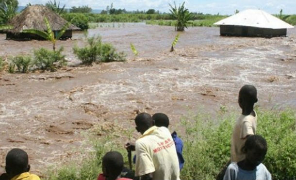 Fuertes lluvias dejan 16 muertos y 20.000 desplazados en Kenia