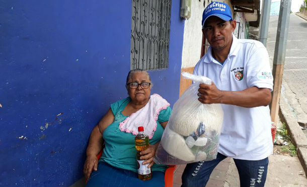 Gobierno Sandinista entrega paquetes alimenticios a madres de héroes y mártires en Juigalpa