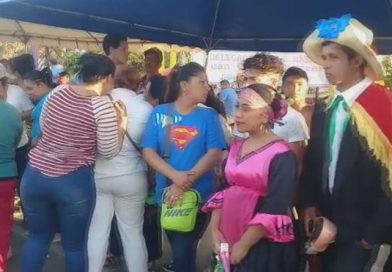 Masaya: Nindiriseños se presentan en delegación del INSS para demostrar su total respaldo