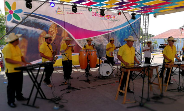 Familias nicaragüenses disfrutan en Corinto de la XXII Feria Gastronómica del Mar 2018 Familias nicaragüenses disfrutan en Corinto de la XXII Feria Gastronómica del Mar 2018