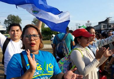 Familias claman por Paz y Unidad en la Rotonda del Periodista