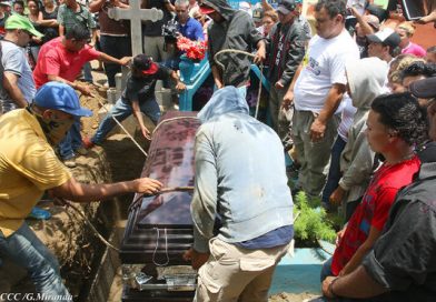 Dan último adiós a Carlos Alberto Miranda, joven asesinado por hordas derechistas