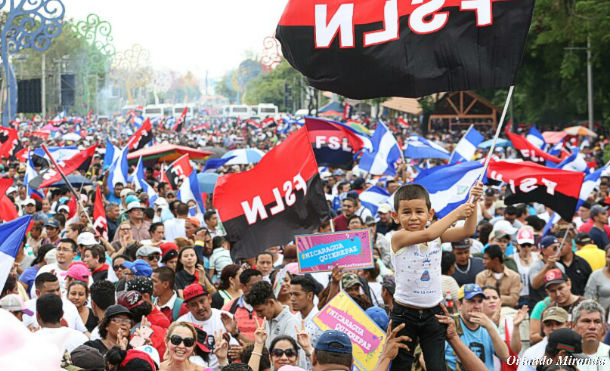 Miles de nicaragüenses en segundo concierto por la paz en Nicaragua