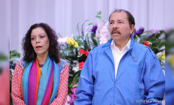 Mensaje de Comandante Daniel y Compañera Rosario a las madres nicaragüenses