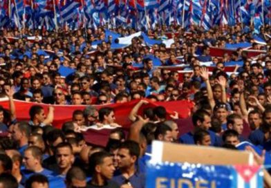 Pueblo cubano celebra con masivo desfile el D&iacute;a del Trabajador