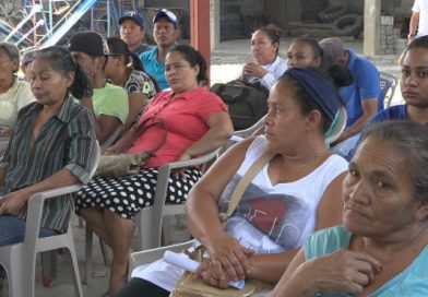 Familias reciben materiales para construir sus letrinas en Ocotal