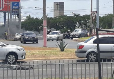 Vándalos ocasionan disturbios en sector de Metrocentro