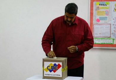 Presidente Maduro ejerció su derecho al voto