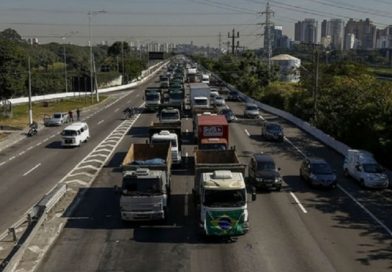 Gobierno de Brasil ordenó al Ejército que despeje las rutas bloqueadas por la huelga de camioneros
