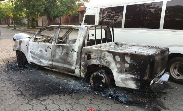 Vándalos destruyen medio de transporte de Canal 8