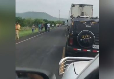 Conductores rechazan tranques en Las Maderas