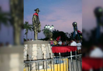 Chinandega: Rinden homenaje al General Augusto C. Sandino a 123 aniversarios de su natalicio