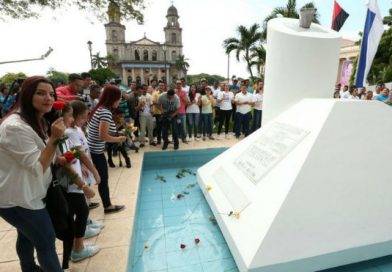 Conmemoran 82 años del natalicio de Carlos Fonseca, el eterno novio de la patria rojinegra