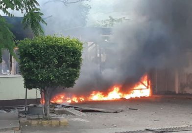 Delincuentes de la derecha se toman plantel del MTI en Sébaco y prenden fuego a las bodegas